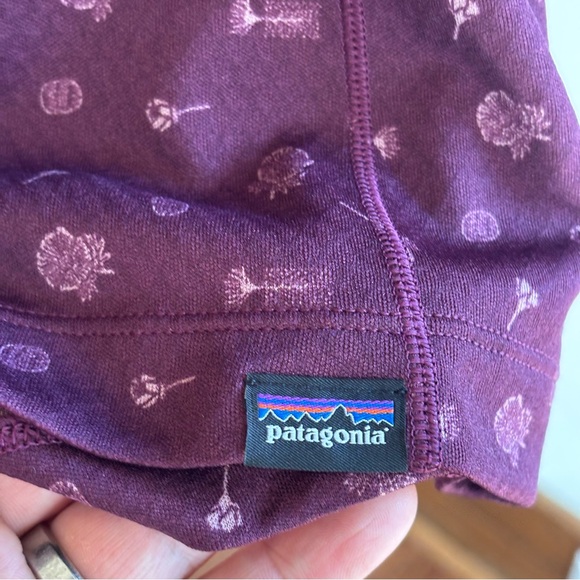 Patagonia Women’s XXS Plum Floral Capilene Midweight Zip Neck Baselayer NWT - Picture 7 of 11